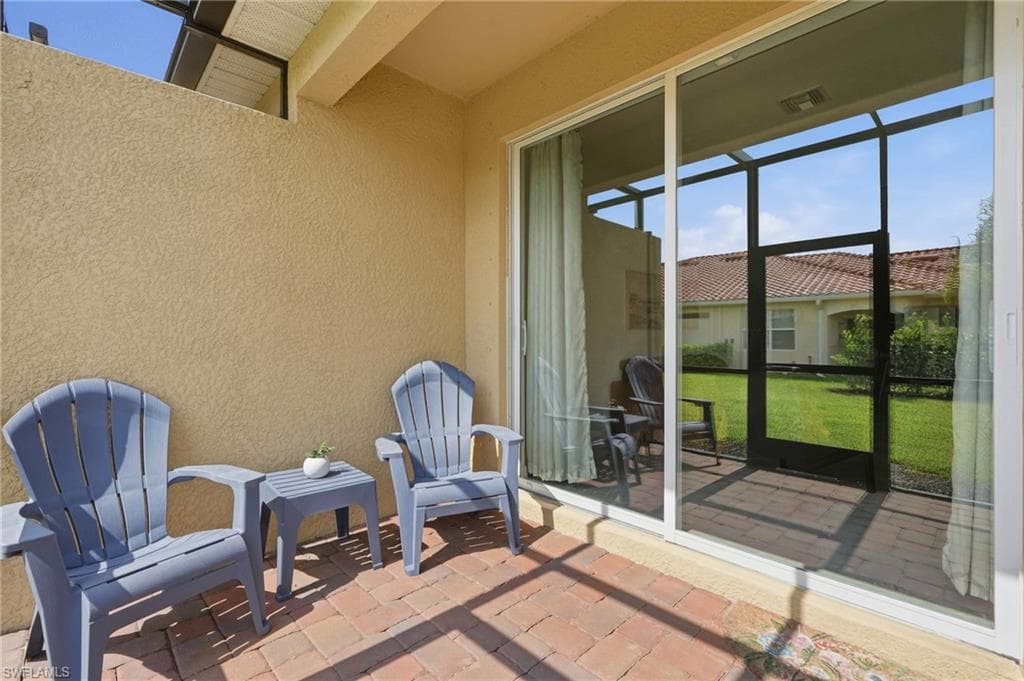 1689 Alameda DR-29