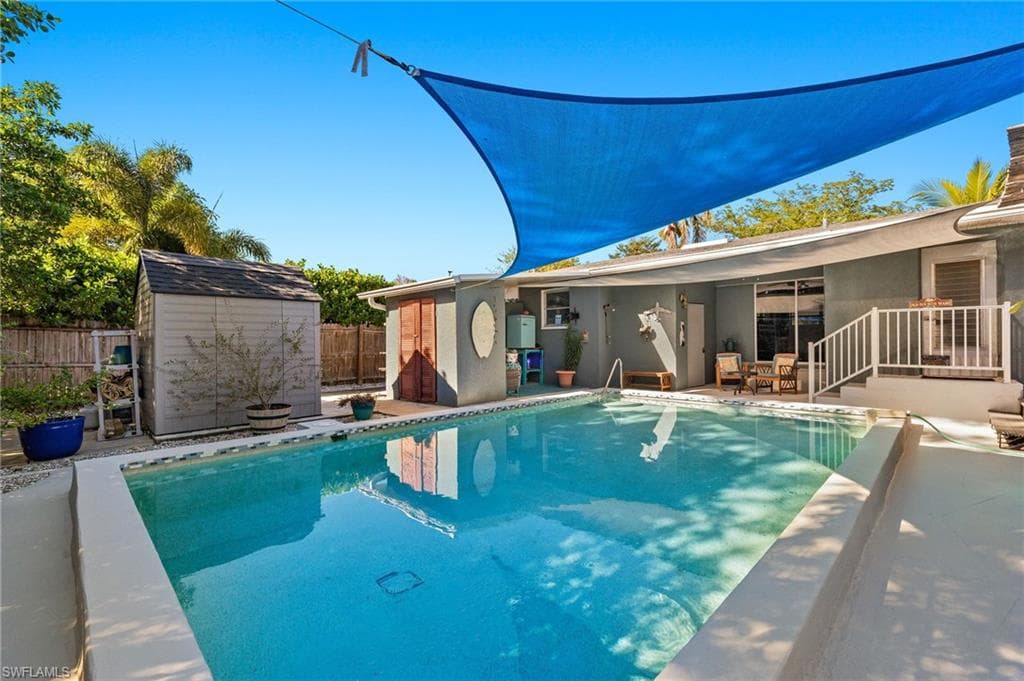 1262 Carlene AVE-26