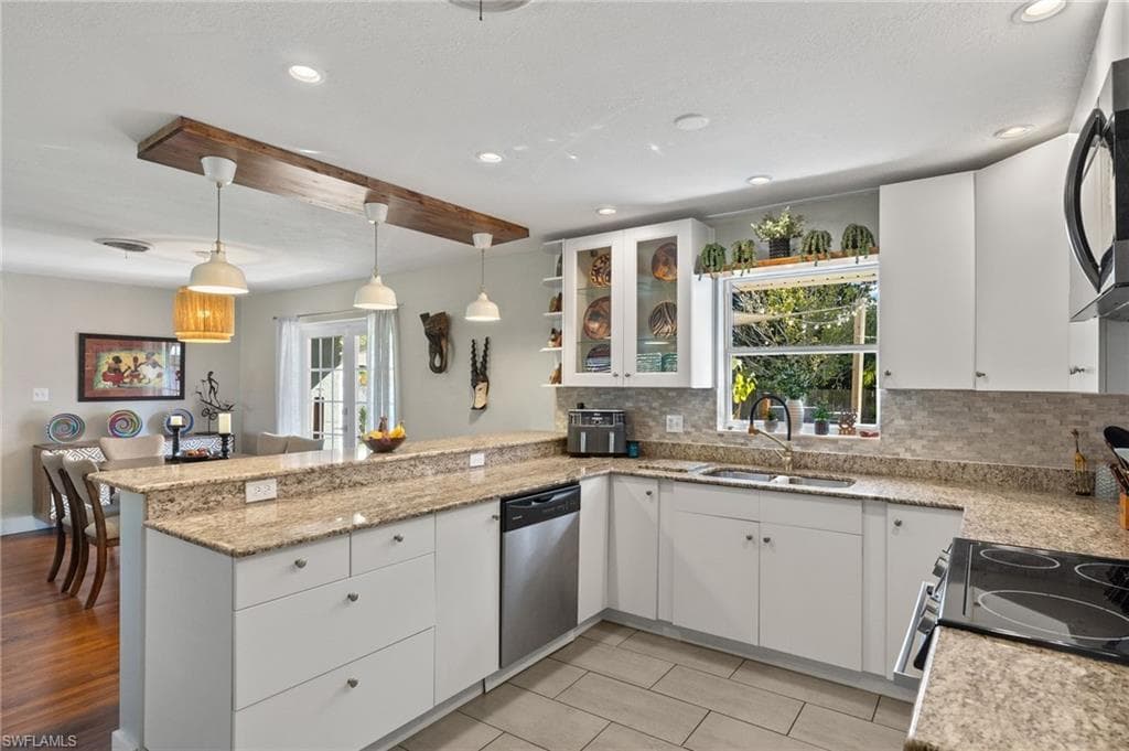 1262 Carlene AVE-11
