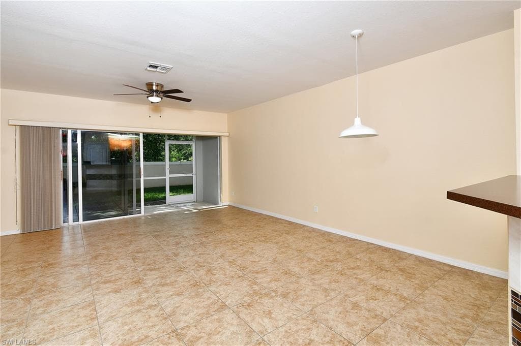 8585 Athena CT-13