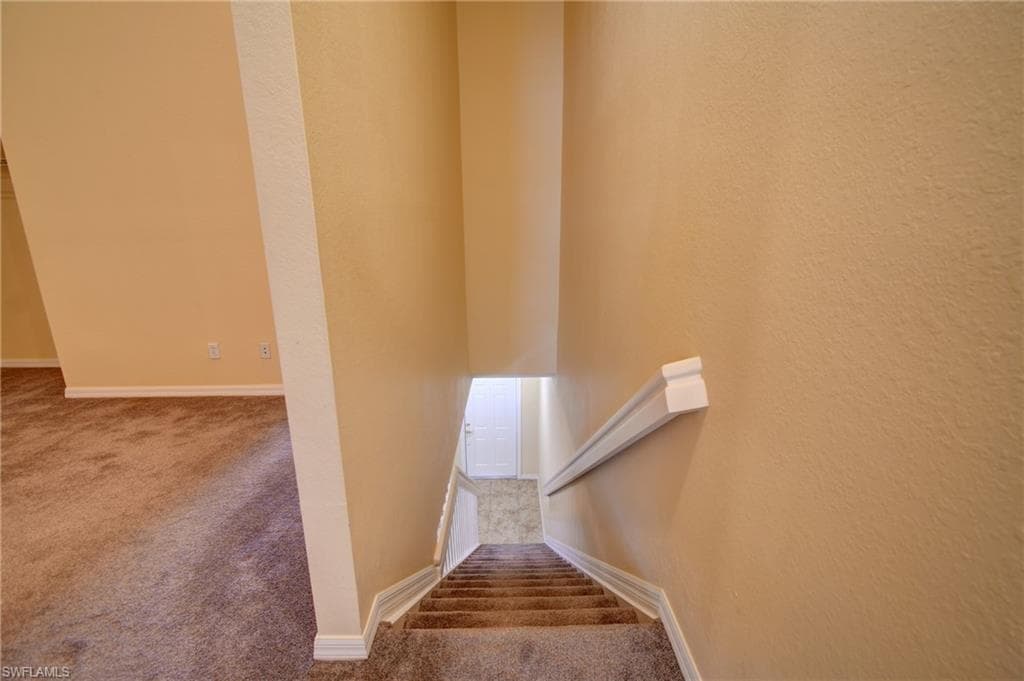 8585 Athena CT-16