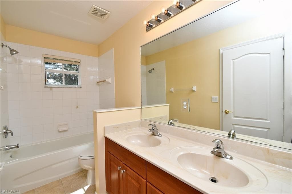 8585 Athena CT-22