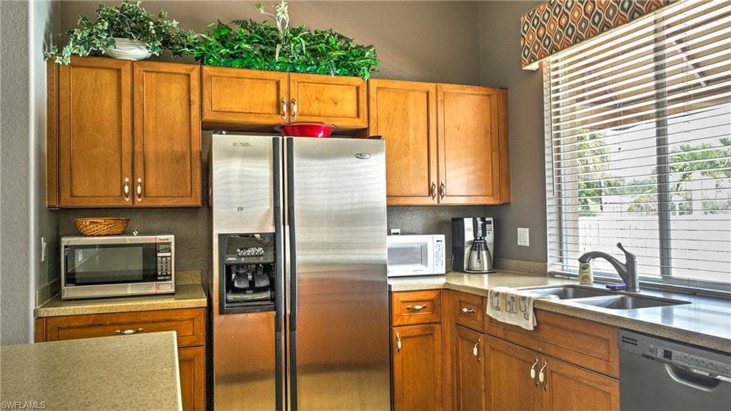 8585 Athena CT-38