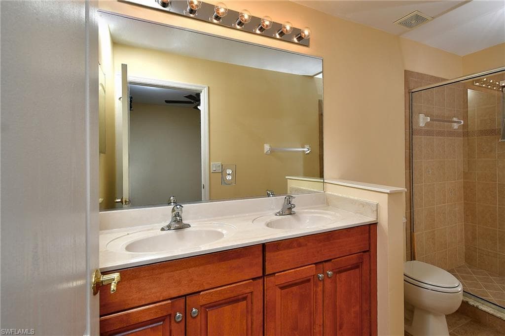 8585 Athena CT-19