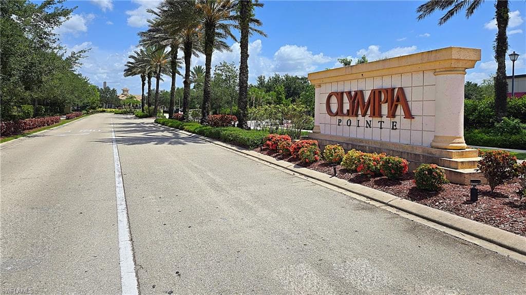8585 Athena CT-4