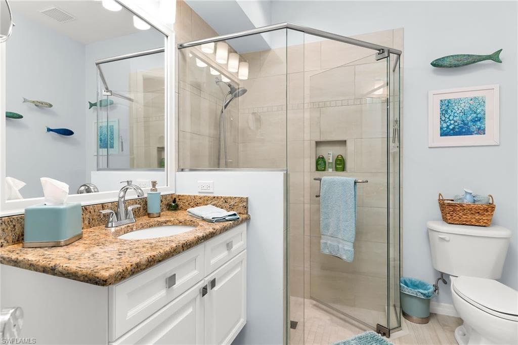 14610 Laguna DR-20