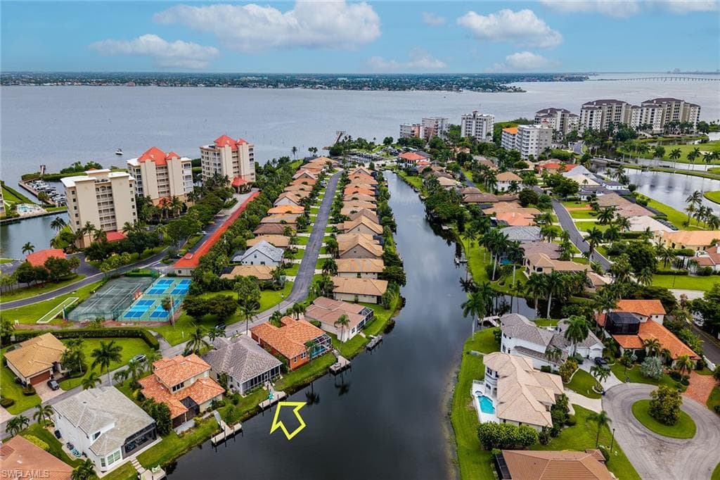 14610 Laguna DR-29