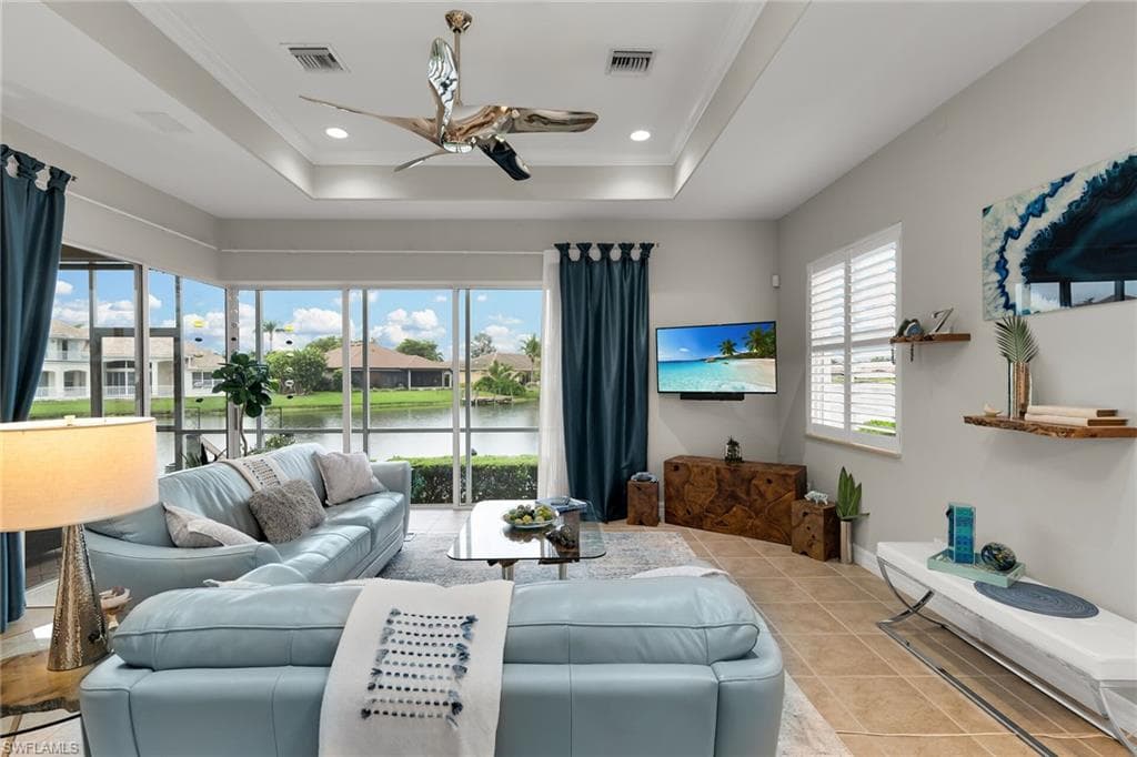 14610 Laguna DR-10