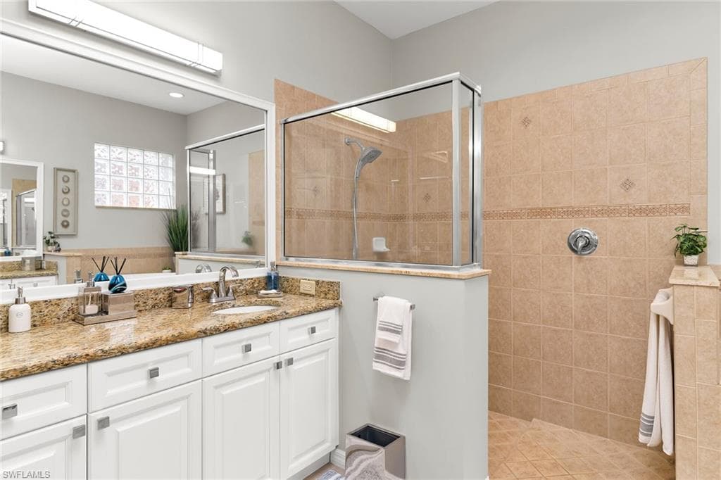 14610 Laguna DR-17