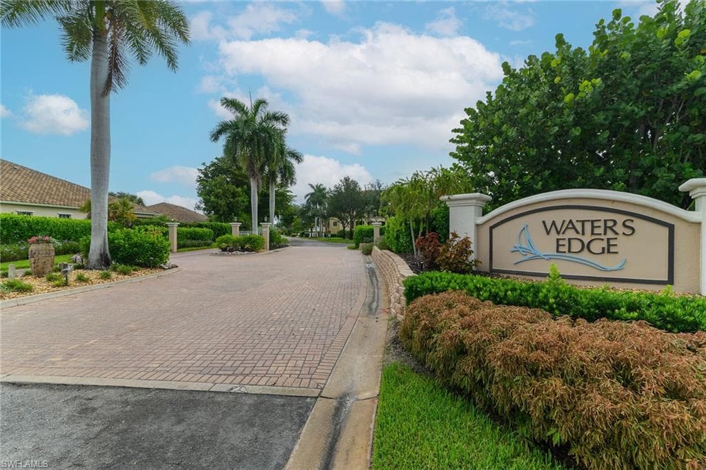 14610 Laguna DR-32