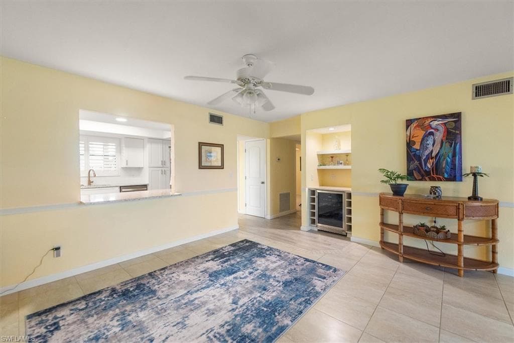 816 SW 48th TER 102-11