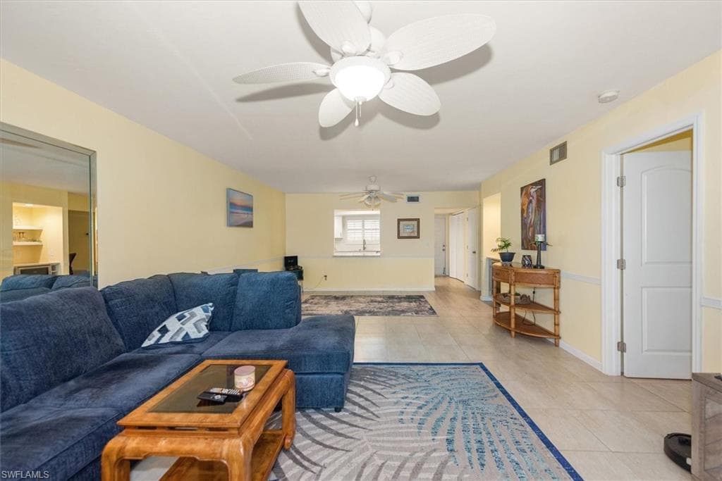 816 SW 48th TER 102-10