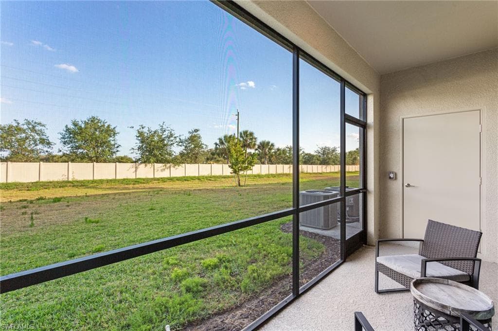 14275 Pine Lodge LN-13
