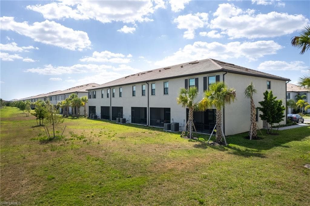 14275 Pine Lodge LN-14