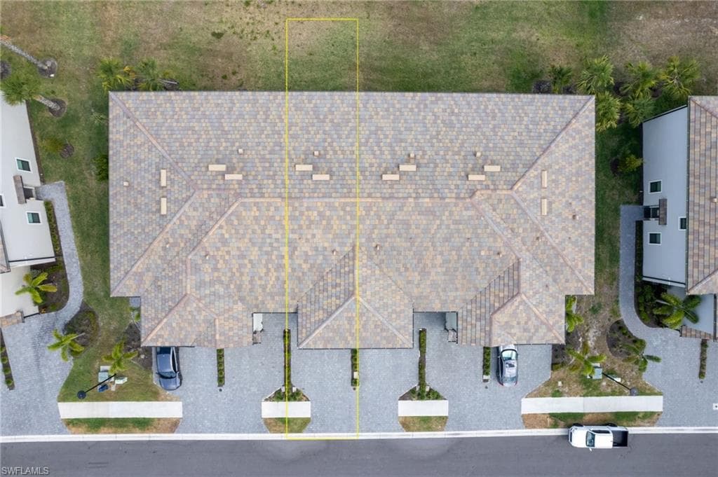 14275 Pine Lodge LN-15