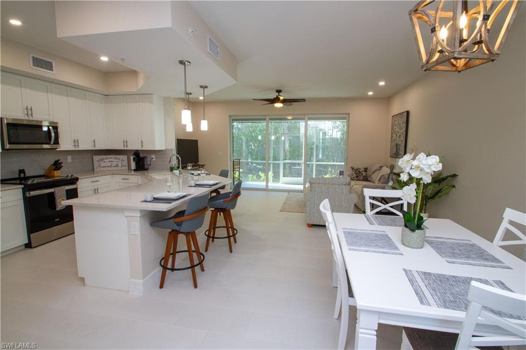 262 Indies Dr 101-2