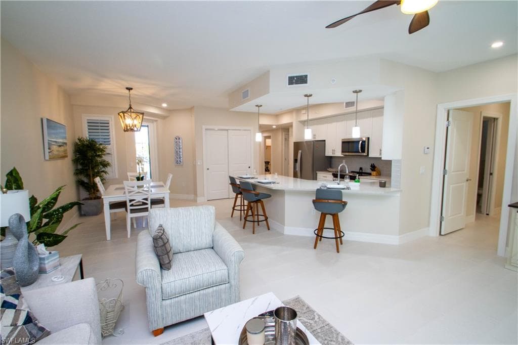 262 Indies Dr 101-6