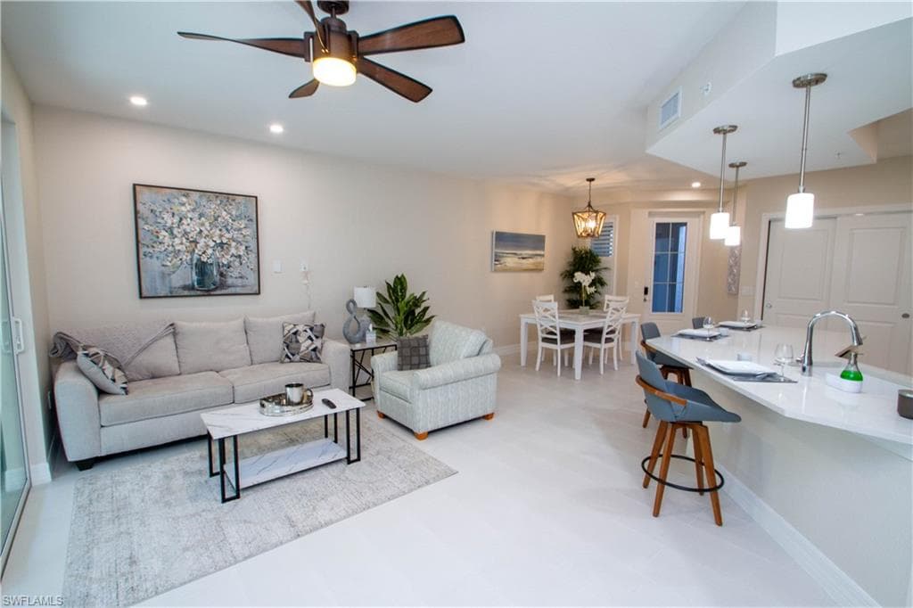 262 Indies Dr 101-1