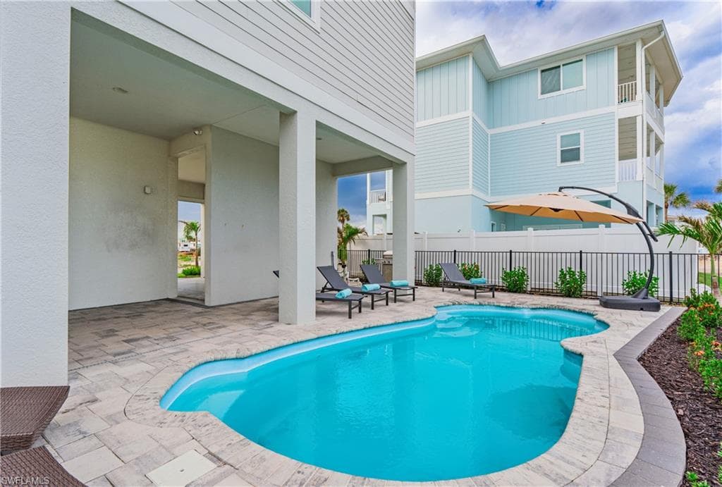 3749 Estero BLVD-44