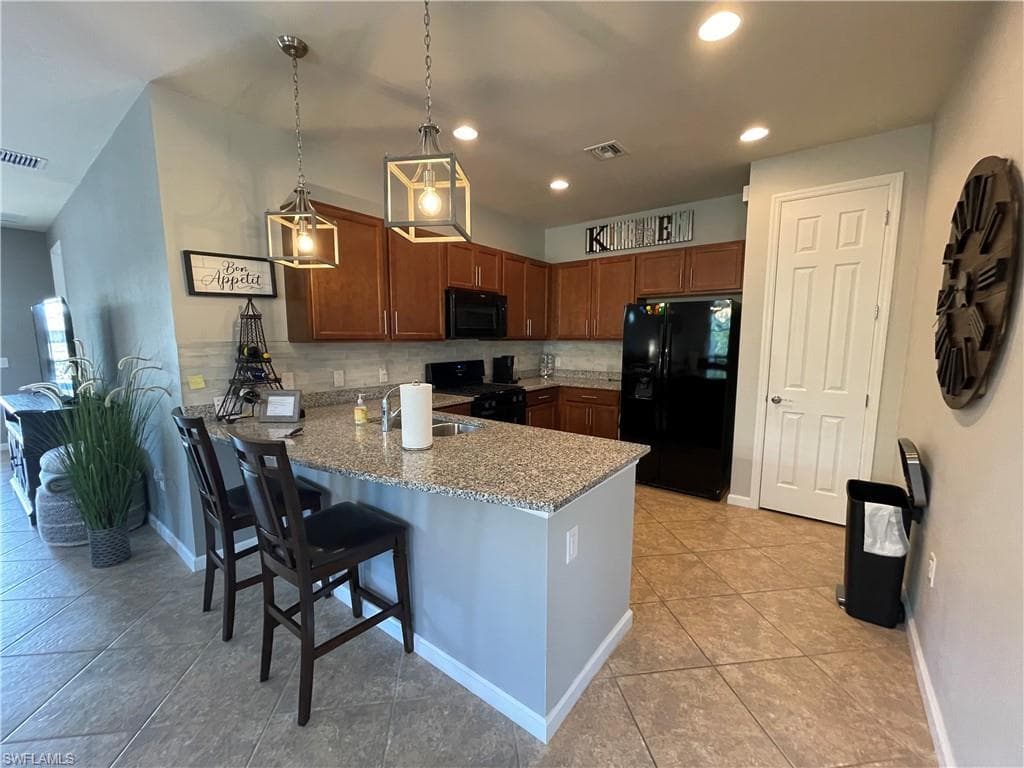 7631 Jacaranda LN-16
