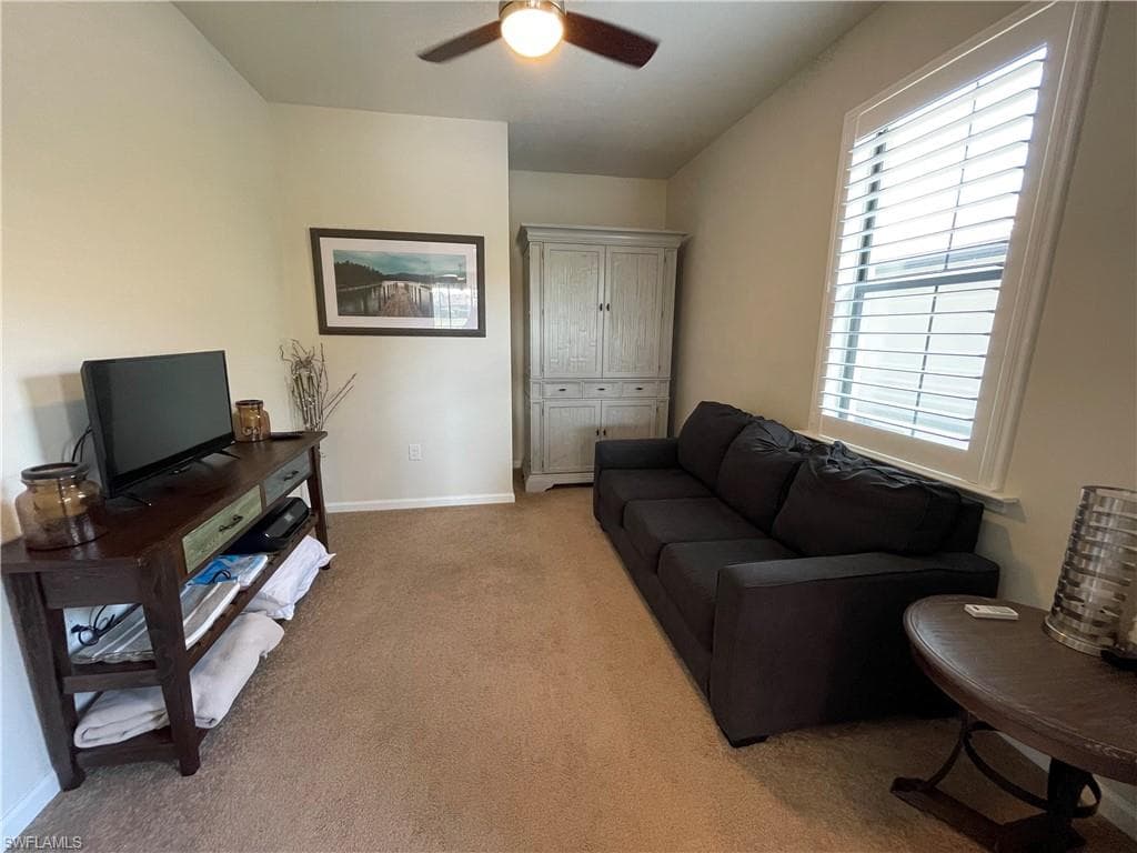 7631 Jacaranda LN-32