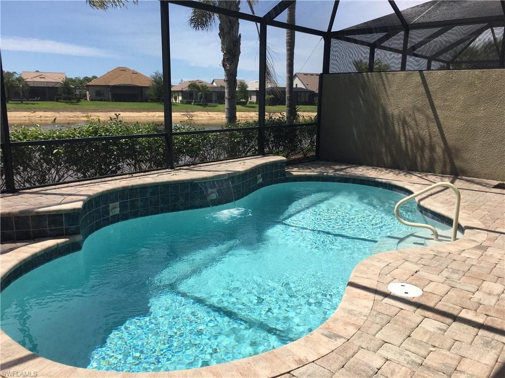7631 Jacaranda LN-5