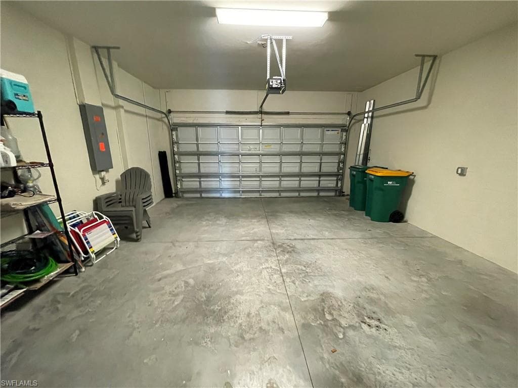 7631 Jacaranda LN-34