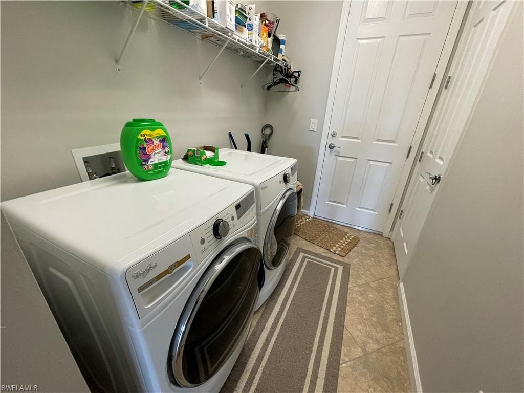 7631 Jacaranda LN-33