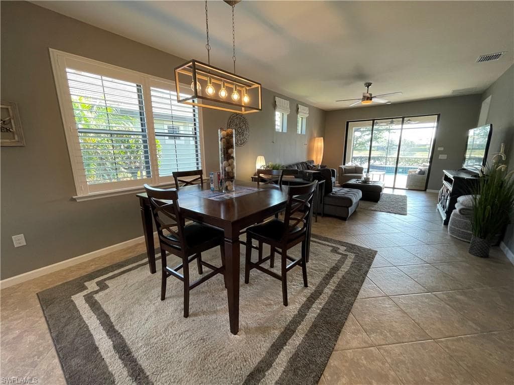 7631 Jacaranda LN-15