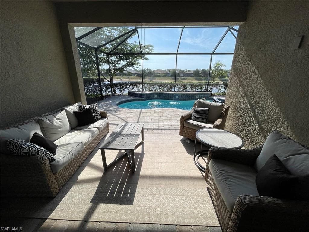 7631 Jacaranda LN-8