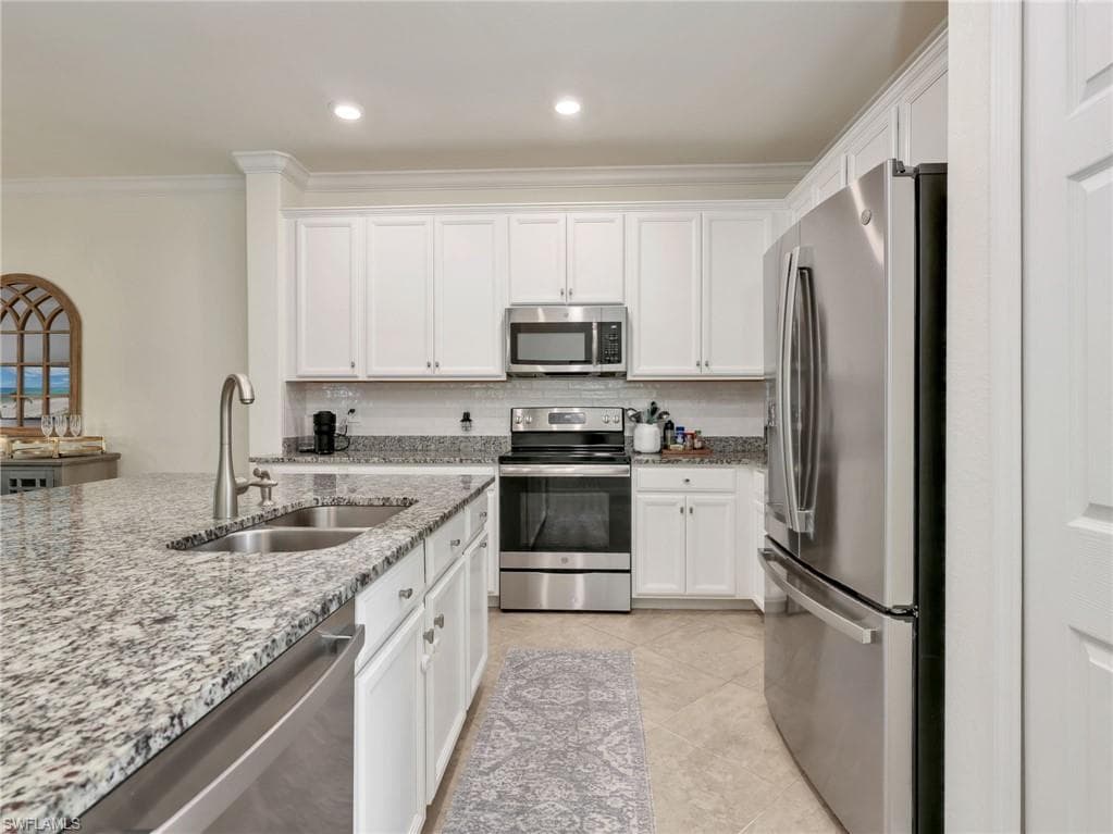 9157 Glenforest DR-6
