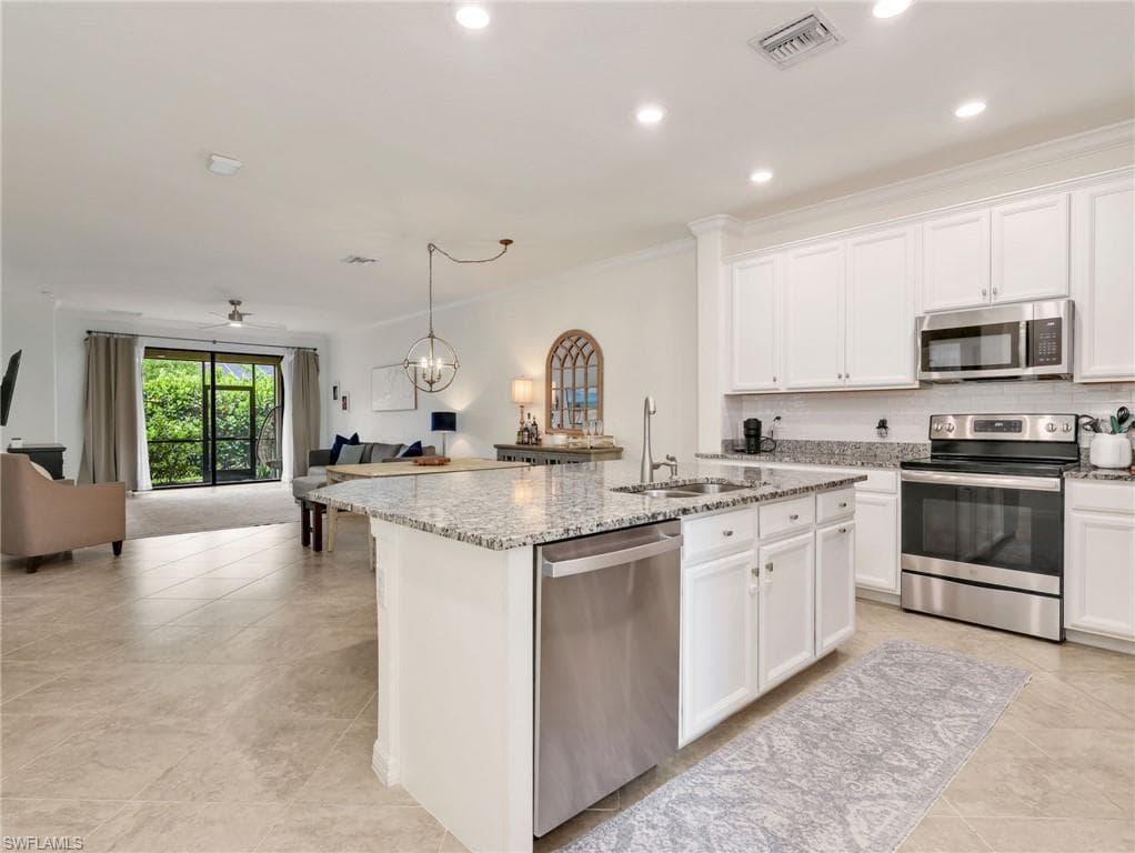9157 Glenforest DR-4