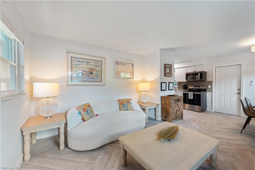 3365 Estey AVE-5