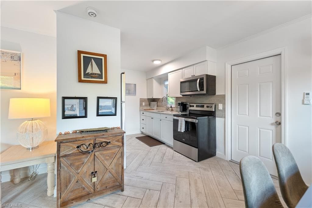 3365 Estey AVE-8