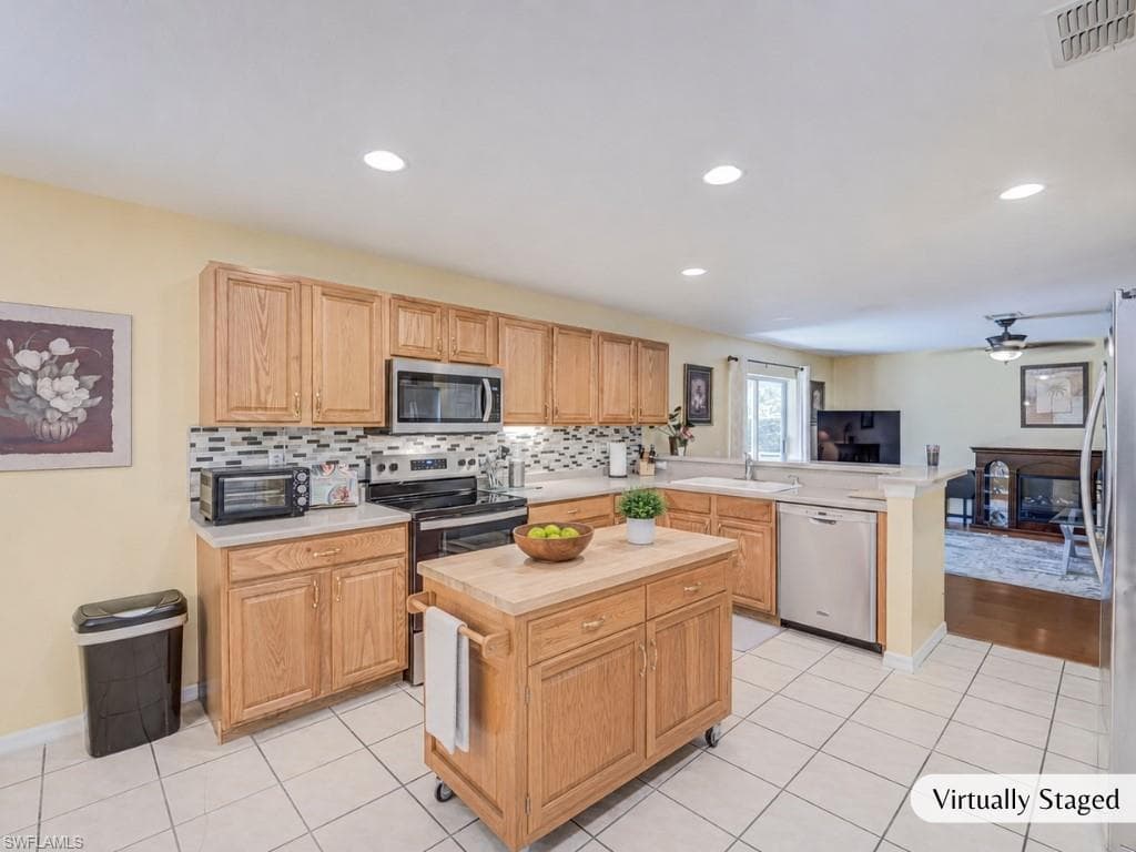 8889 Fawn Ridge DR-8