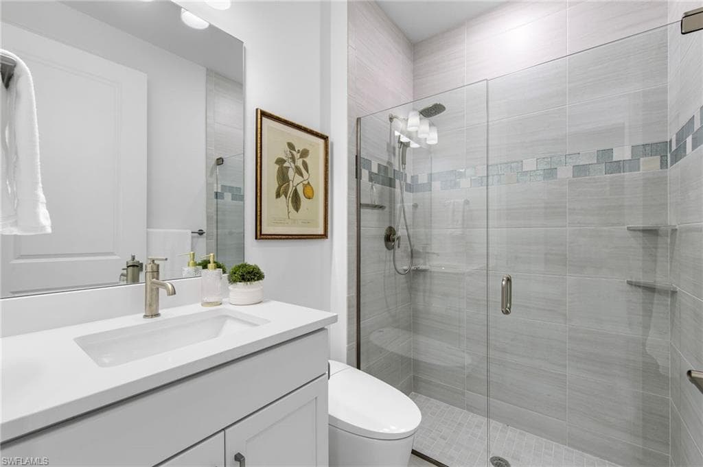 19640 Aqua View LN-13