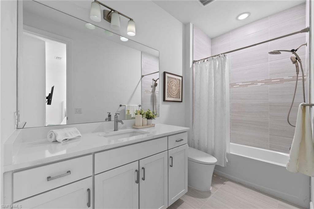 19640 Aqua View LN-16