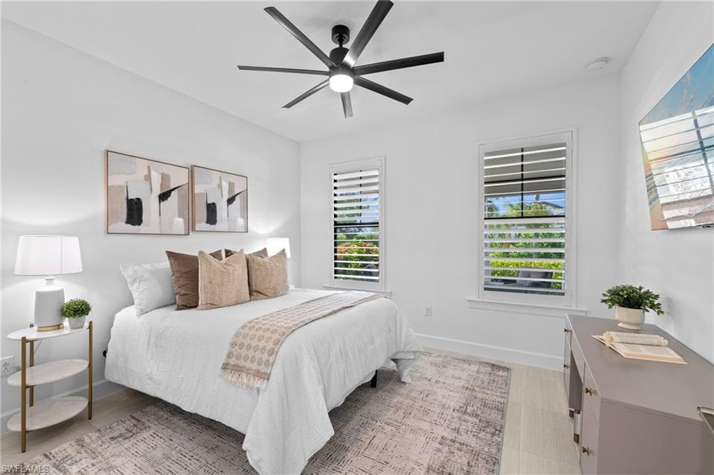 19640 Aqua View LN-12