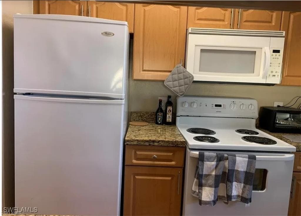 2835 Winkler AVE 209-6