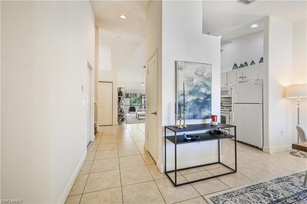 3505 Avion Woods CT 904-2