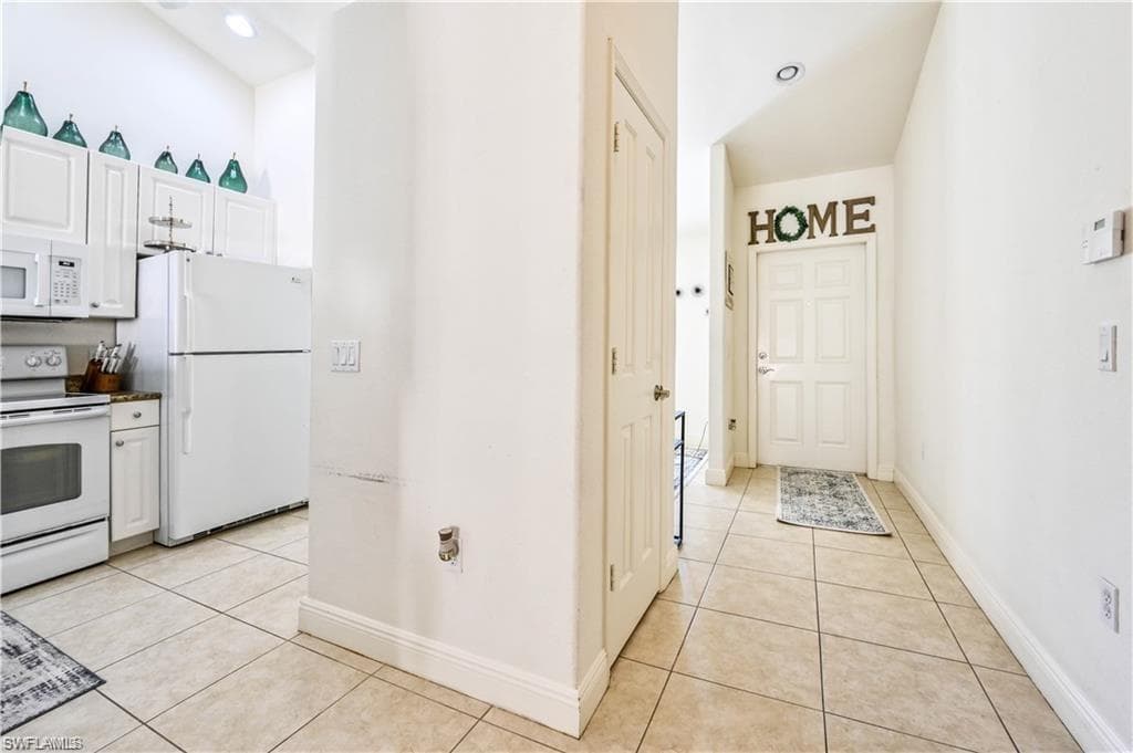 3505 Avion Woods CT 904-3