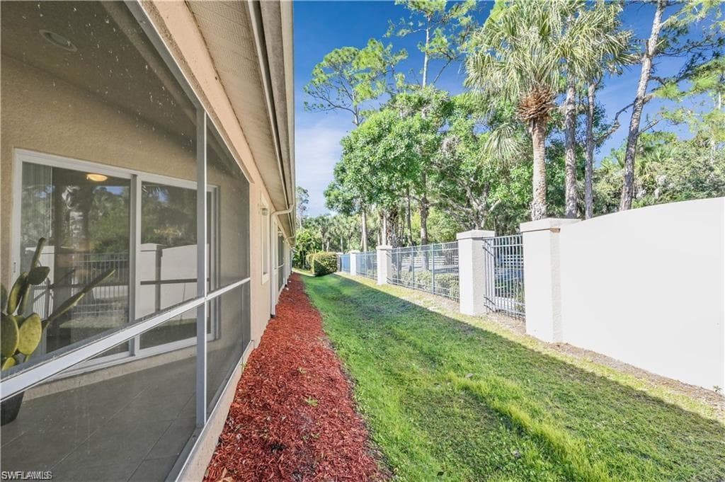 3505 Avion Woods CT 904-21