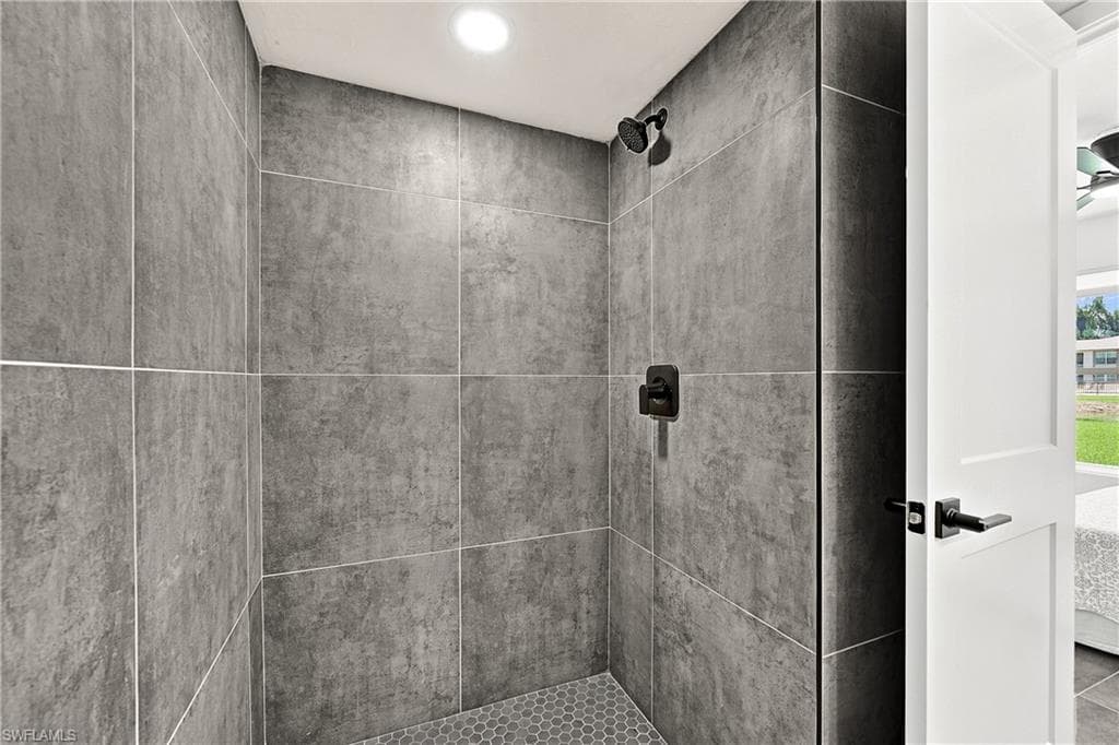 16881 Davis RD 313-16