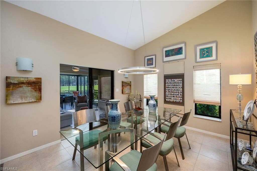 360 Edgemere WAY N 25-16