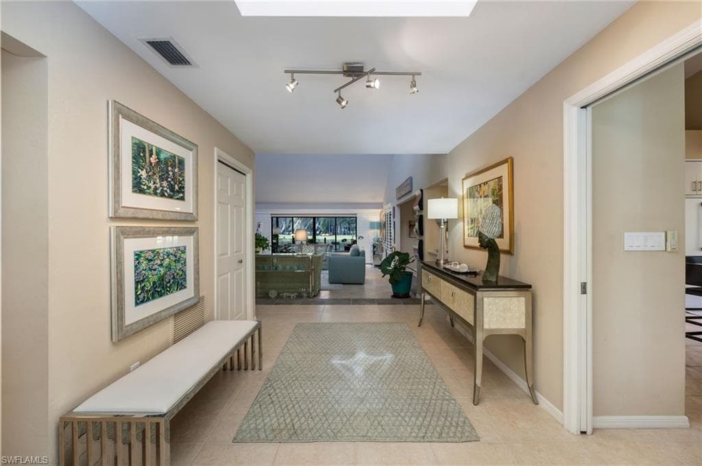 360 Edgemere WAY N 25-9