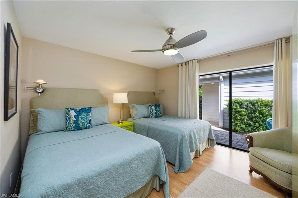 360 Edgemere WAY N 25-30