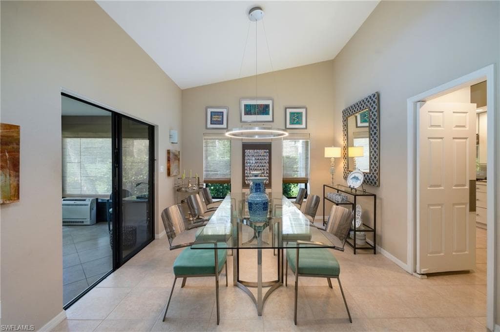 360 Edgemere WAY N 25-15
