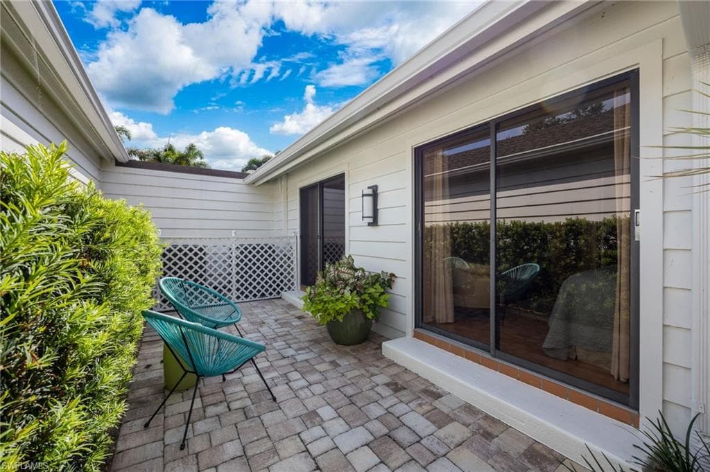 360 Edgemere WAY N 25-31