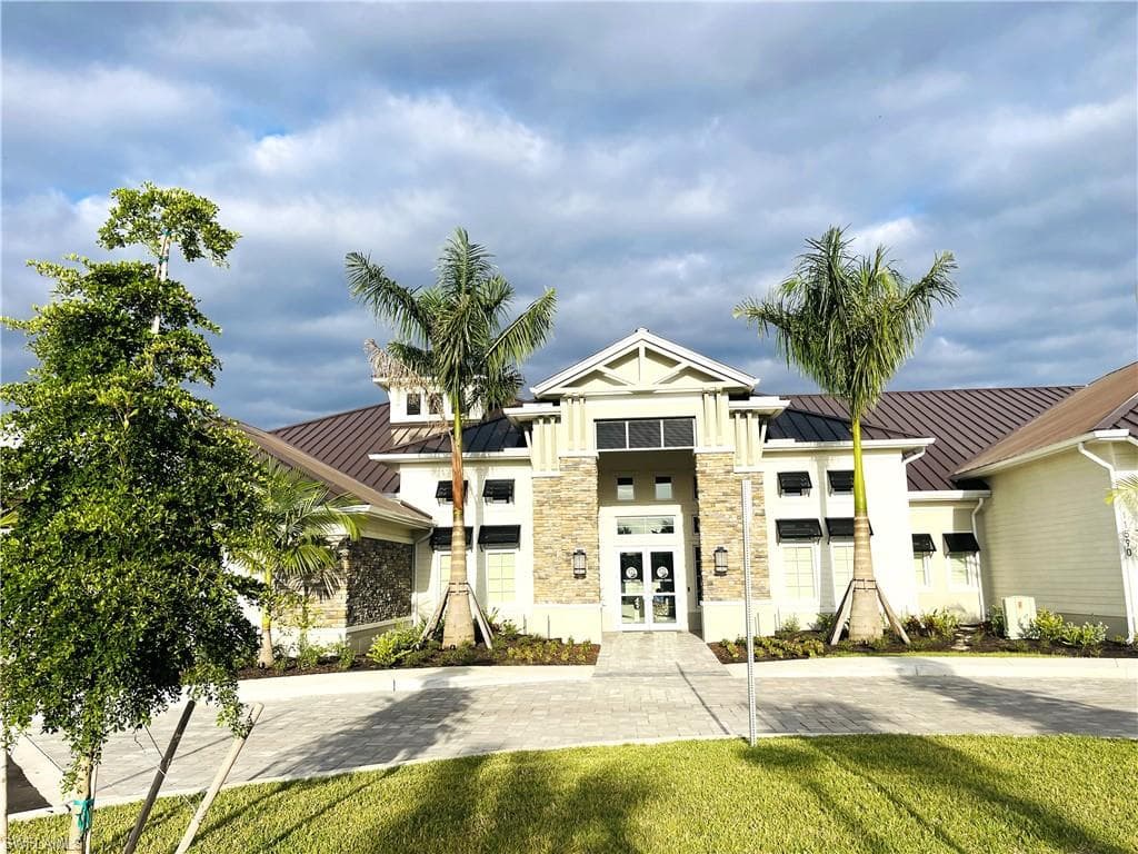14237 Pine Lodge LN-15