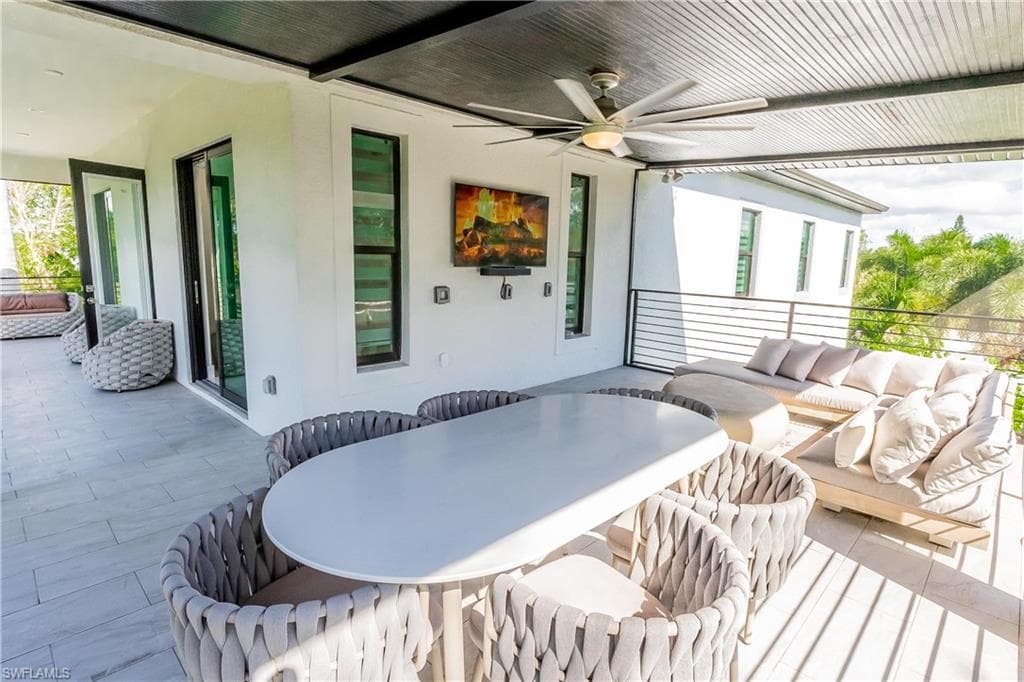 4064 Full Moon CT-10